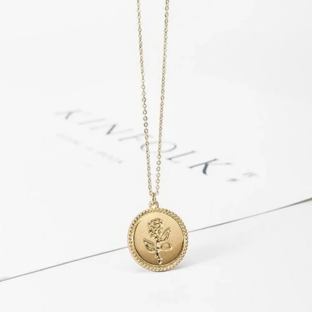 Rose Pendant Necklace - Picture 2 of 6